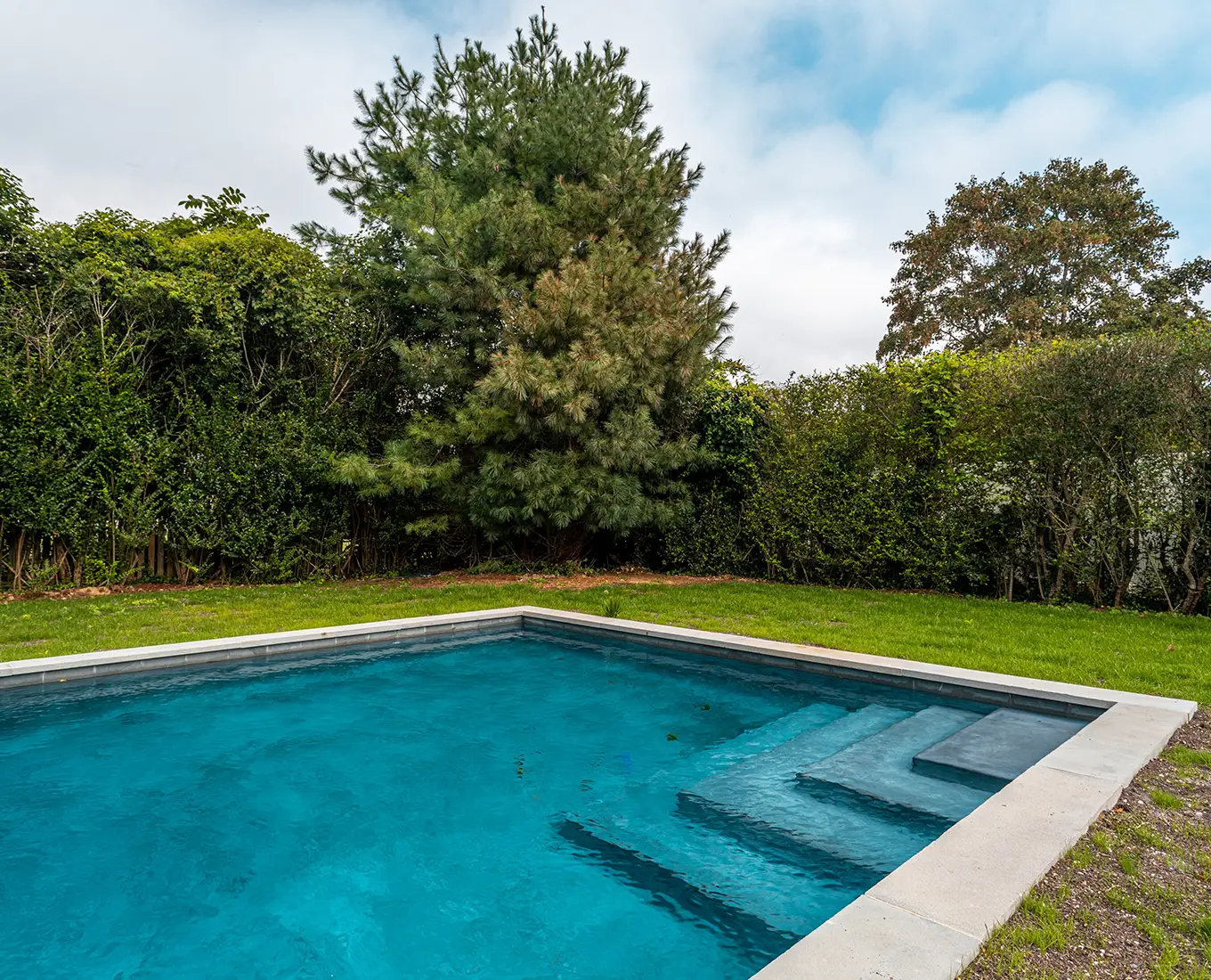 concrete pool installation services near columbia il